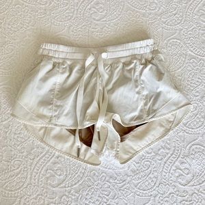 Lululemon Hotty Hot Short